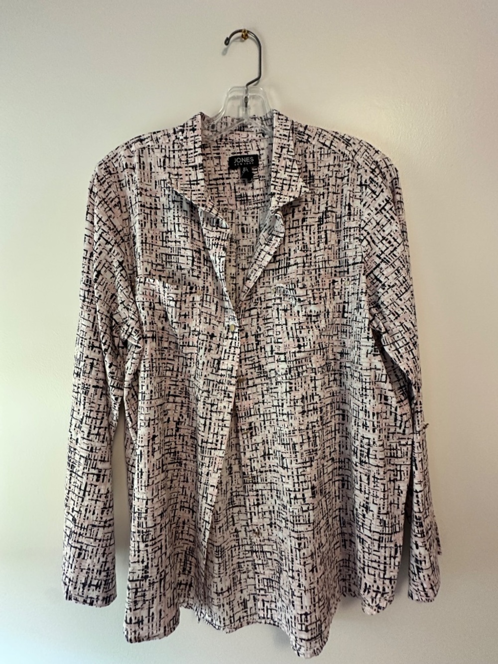 Jones New York Blouse Size Large Black White Abstract Print Button Front Top